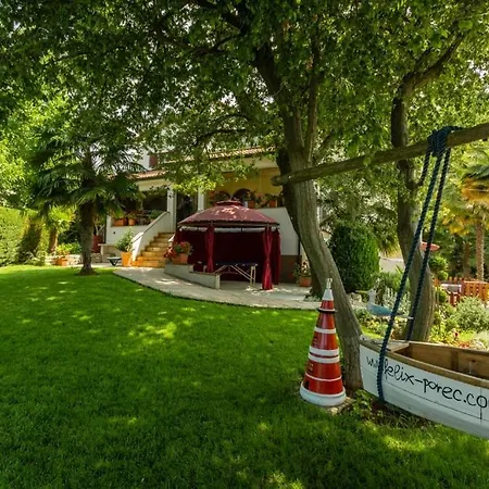 Vakantiehuis Ferienhaus In Mit Terrasse, Klimaanlage, W-lan, Waschmaschine Poreč