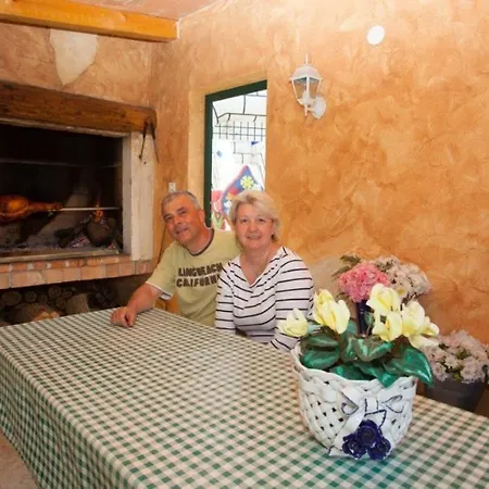 Ferienhaus In Mit Terrasse, Klimaanlage, W-lan, Waschmaschine Poreč
