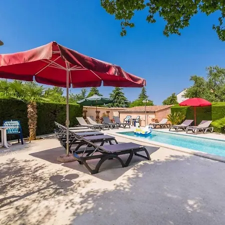 Ferienhaus In Mit Terrasse, Klimaanlage, W-lan, Waschmaschine Poreč