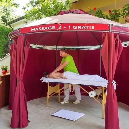 Vakantiehuis Ferienhaus In Mit Terrasse, Klimaanlage, W-lan, Waschmaschine