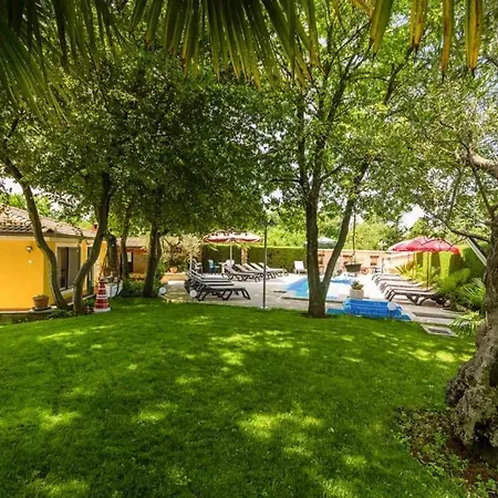 Vakantiehuis Ferienhaus In Mit Terrasse, Klimaanlage, W-lan, Waschmaschine *