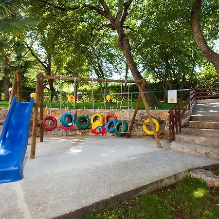 Vakantiehuis Ferienhaus In Mit Terrasse, Klimaanlage, W-lan, Waschmaschine *